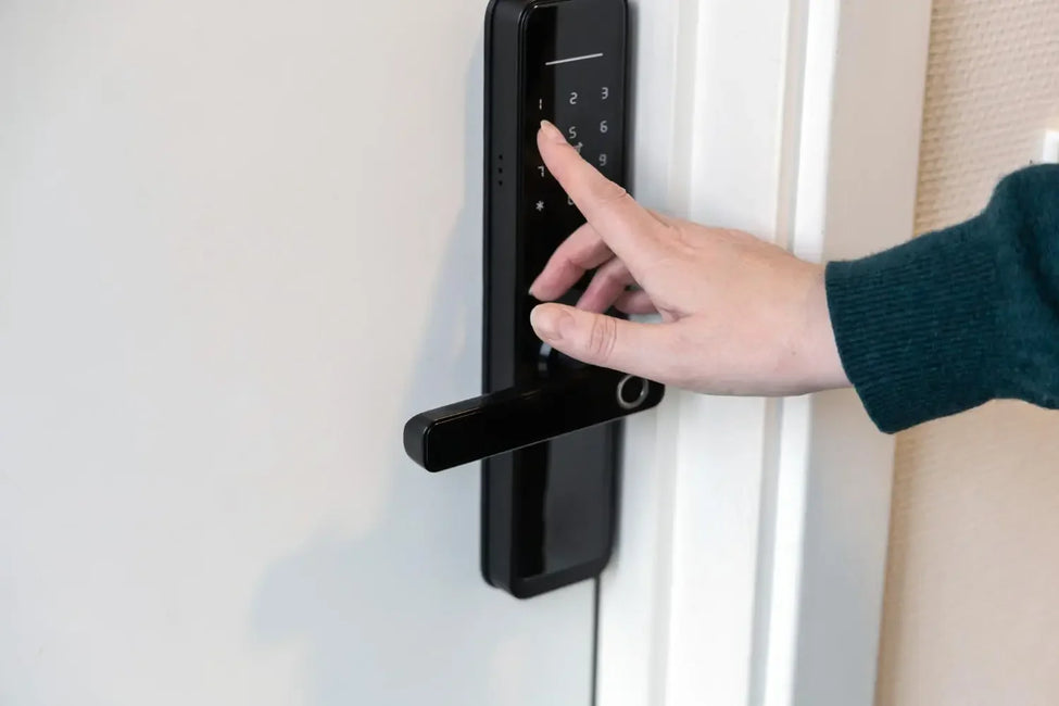 Jenis-Jenis Smart Door Lock & Mana yang Cocok untuk Rumah Anda
